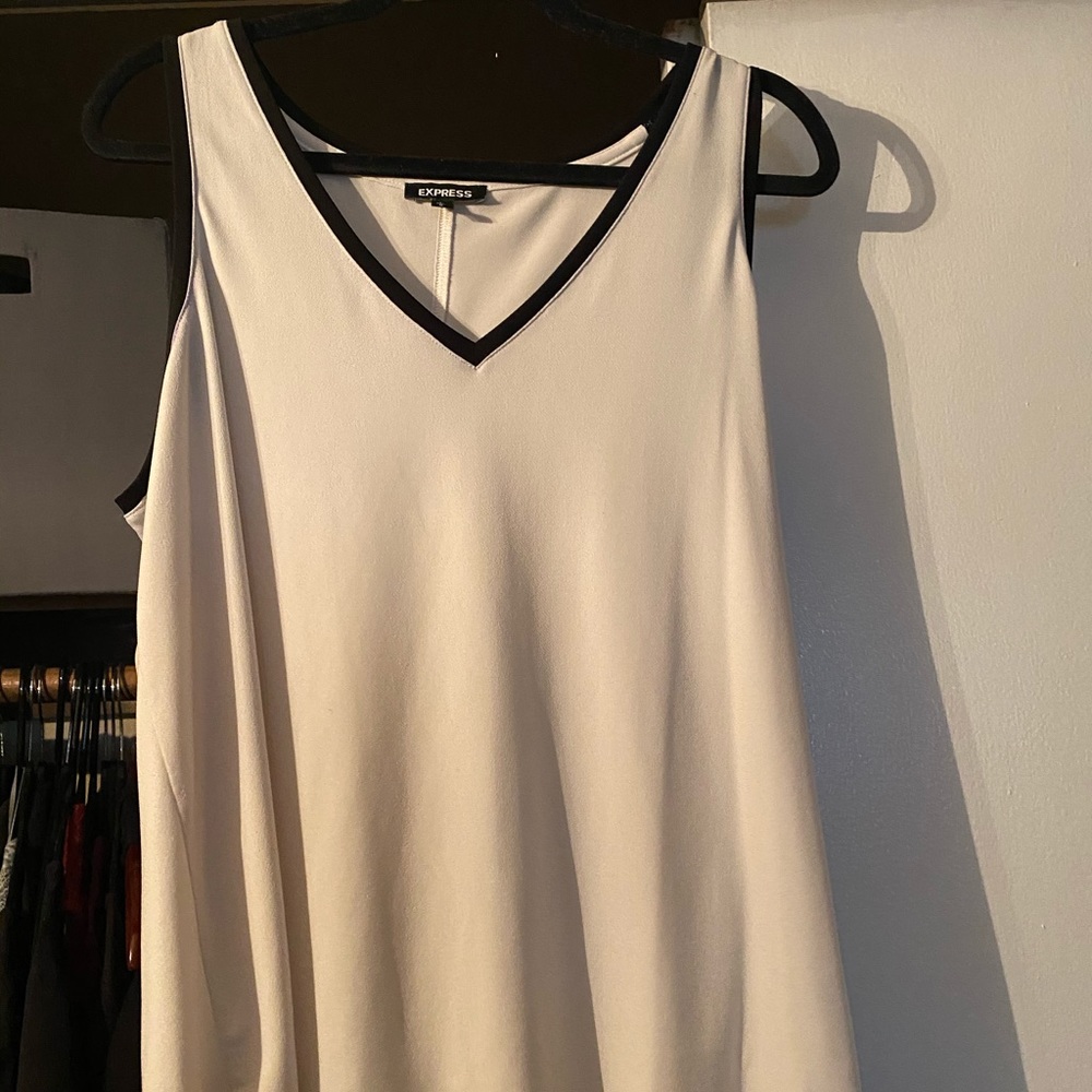 Express white top size L